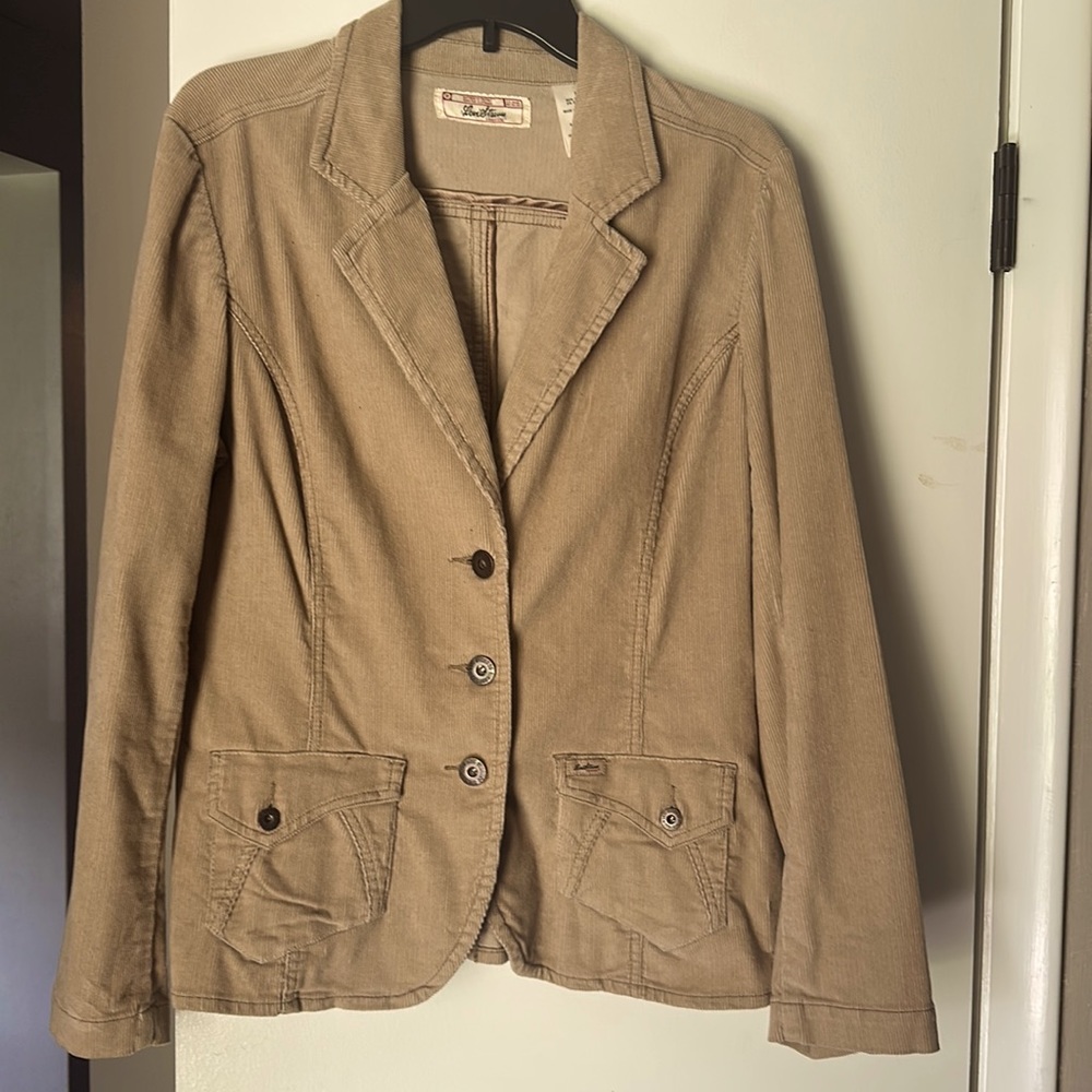 Nice Levi Strauss corduroy ladies jacket